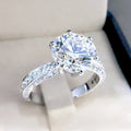Huitan 6-Claw Cubic Zirconia Ring – Women's Wedding Band CZ Fashion Ring Axl F906 10