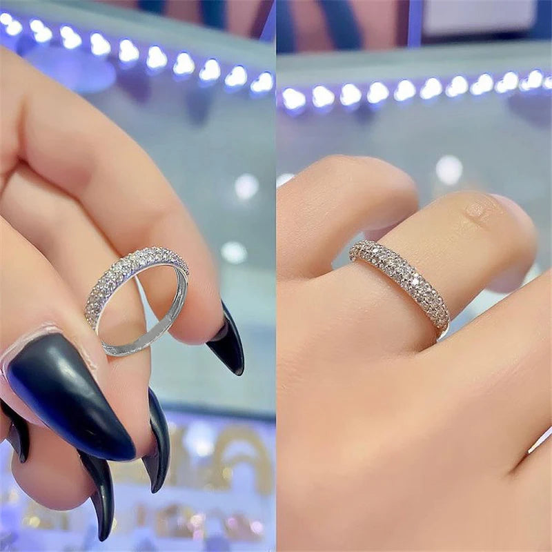 Huitan Women's CZ Band Ring – Trendy Shiny Fashion Jewelry Fashion Ring Axl