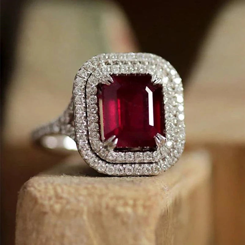 Huitan Women's Cubic Zirconia Ring – Elegant Wedding Band Gift Fashion Ring Axl F827 8
