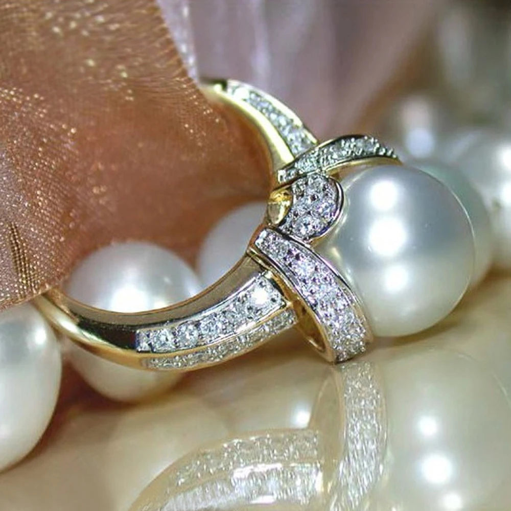 Huitan Big Imitation Pearl Ring – Women's Statement Jewelry Statement Ring Axl