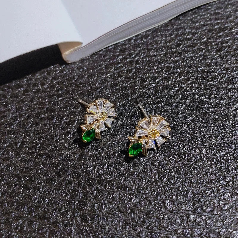Huitan Gold Flower & Bee Stud Earrings – Green CZ Women's Jewelry Stud Earrings Axl