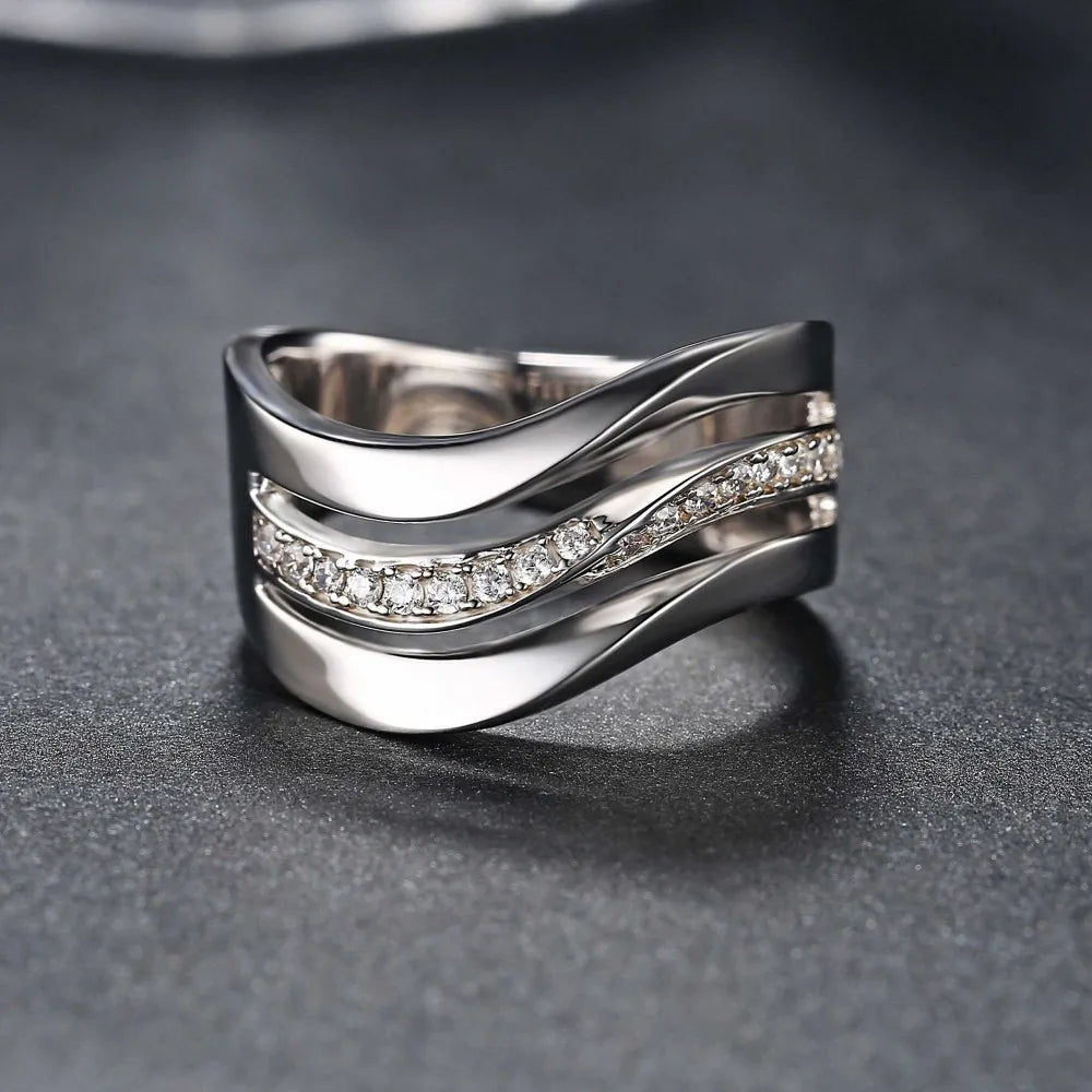 Huitan Silver Wave Ring – Cubic Zirconia Women's Band Fashion Ring Axl WHITE Silver Plated 10