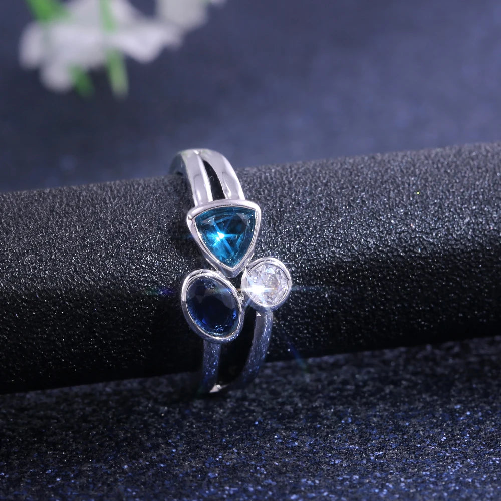 Huitan Triple Stone Women's Ring – Micro Pavé CZ Fashion Jewelry Fashion Ring Axl
