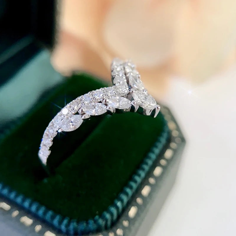 Huitan Women's Silver-Tone Cubic Zirconia Ring | Wedding Band Fashion Ring Axl