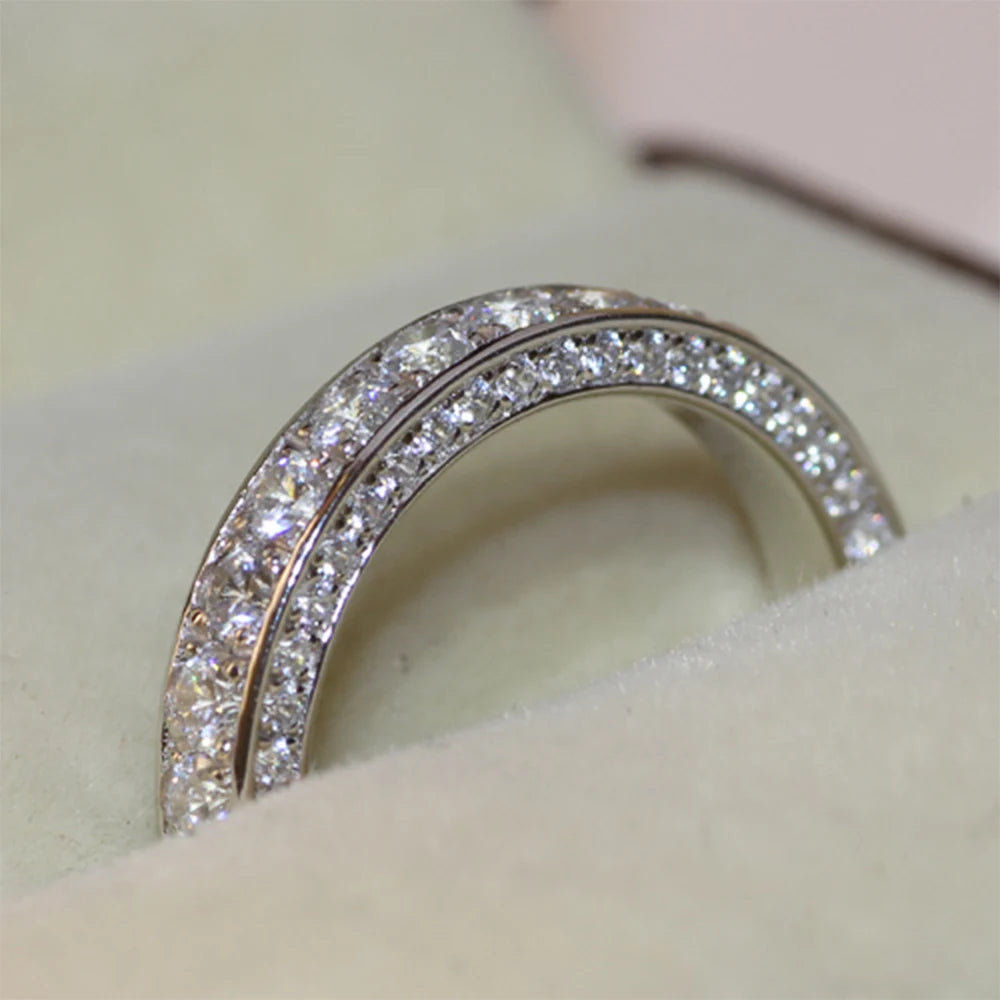 Huitan Women's Cubic Zirconia Wedding Ring – Classic CZ Band Fashion Ring Axl