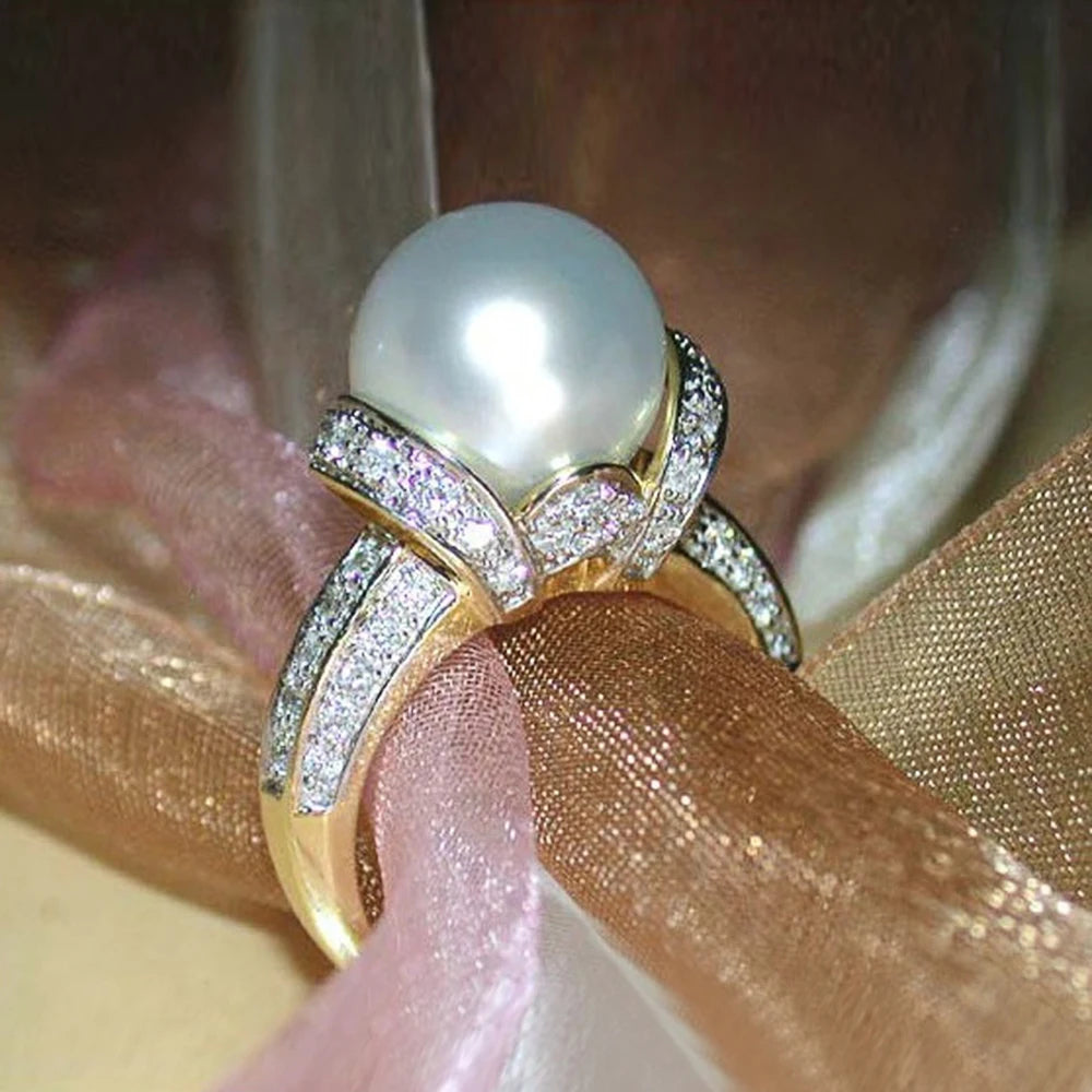 Huitan Big Imitation Pearl Ring – Women's Statement Jewelry Statement Ring Axl