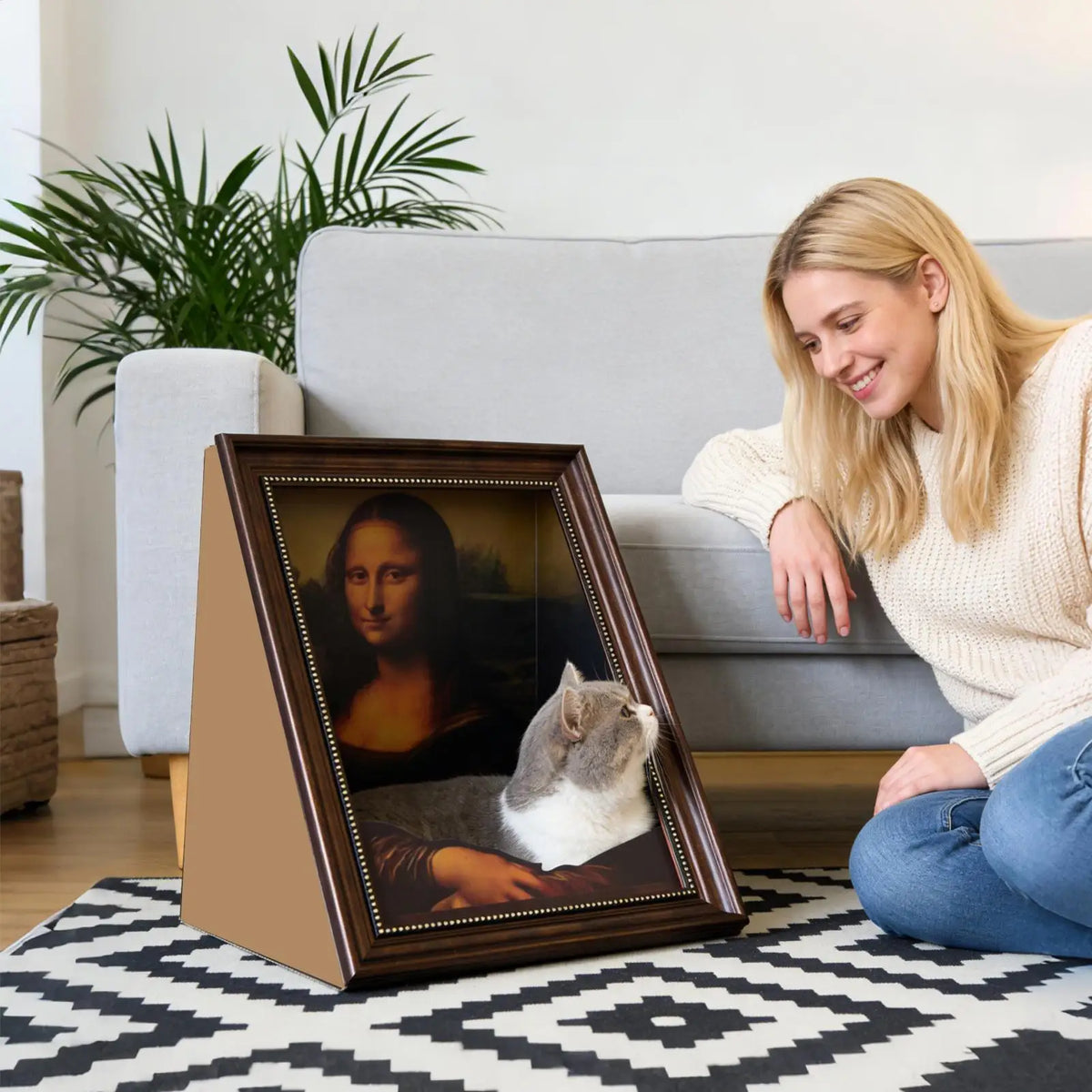 Mona Lisa Cat Scratcher Bed – Art Frame Cat House & Lounge Cat Scratcher Bed Axl