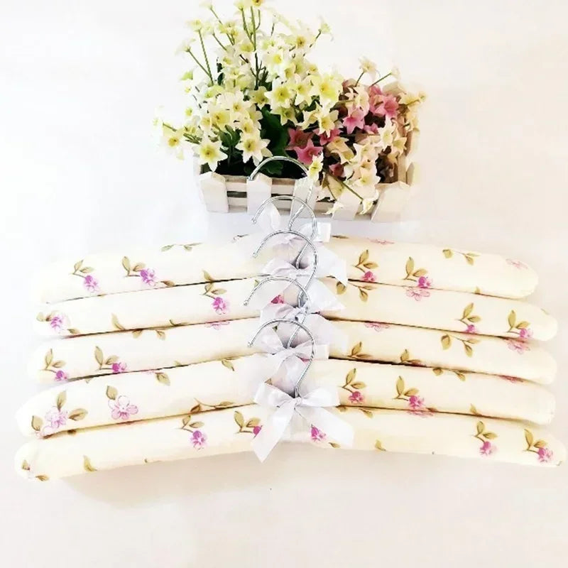 5-Pack Non-Slip Sponge Clothes Hangers – Space-Saving Closet Clothes Hangers Axl