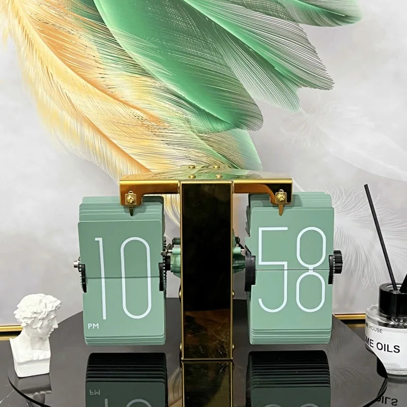 Nordic Retro Page-Turning Desk Clock | Quartz Table Ornament Desk Clock Axl