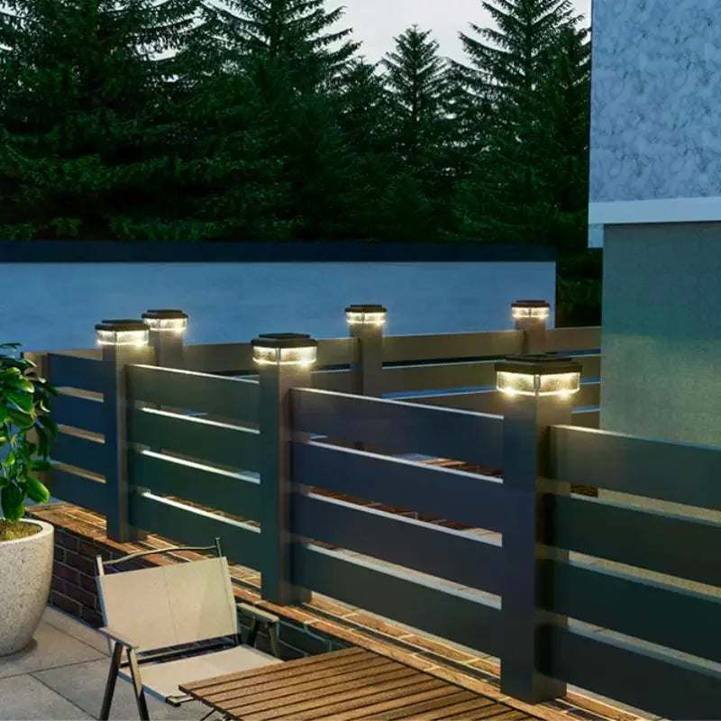 Solar LED Fence Post Cap Light IP65 Waterproof – Warm White Solar Fence Light Axl