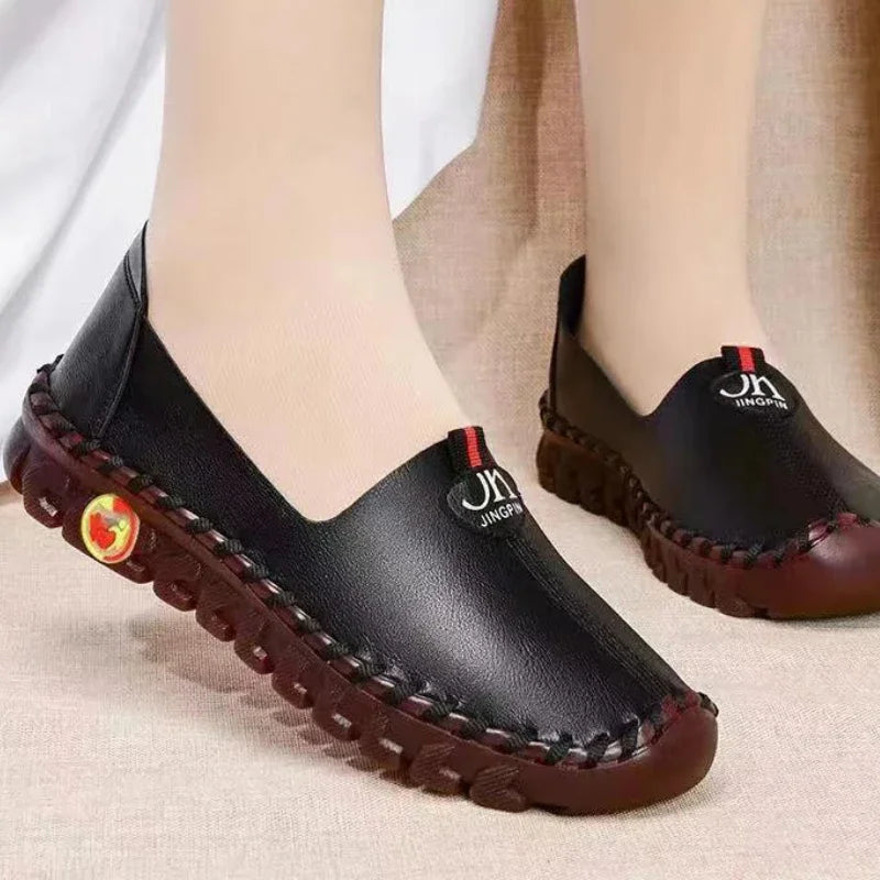 Women's Plus Size Slip-On Flat Shoes – Soft Sole Casual Platform Women's Flat Shoes Axl