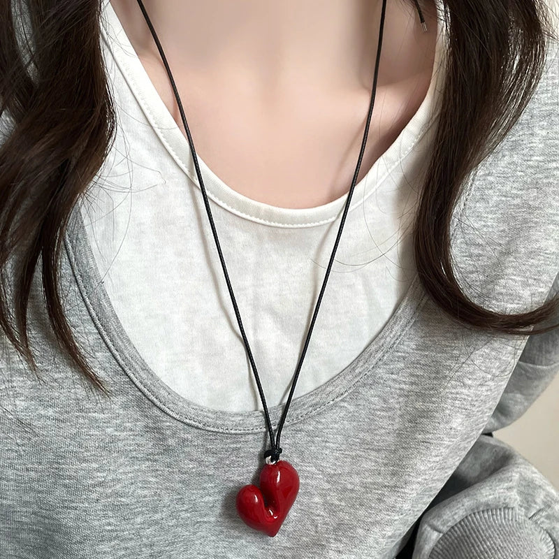 Irregular Heart Pendant Necklace – Adjustable Sweater Chain Heart Pendant Necklace Axl Wine red