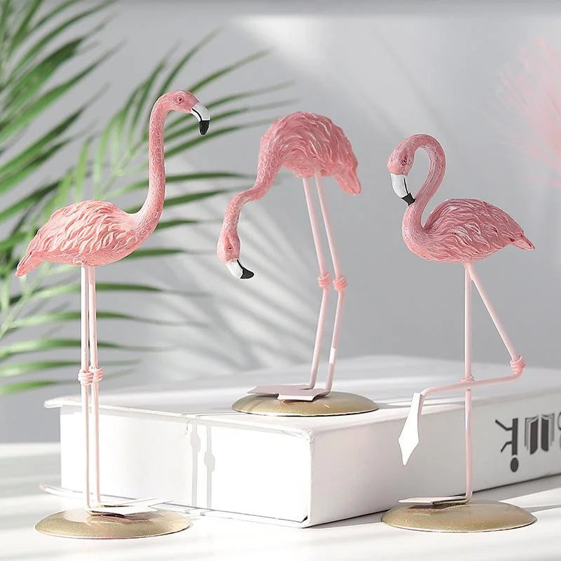 Resin Flamingo Figurine – Desk & Home Decor Sculpture Resin Figurine Axl