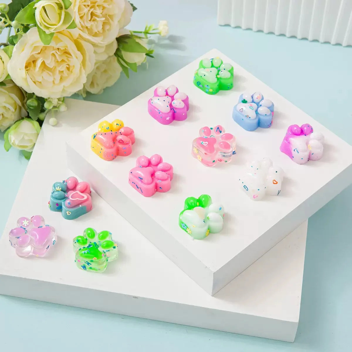 30-Pack Mini Cat Claw Plush Squeeze Toys – Party Favors Squeeze Toy Pack Axl