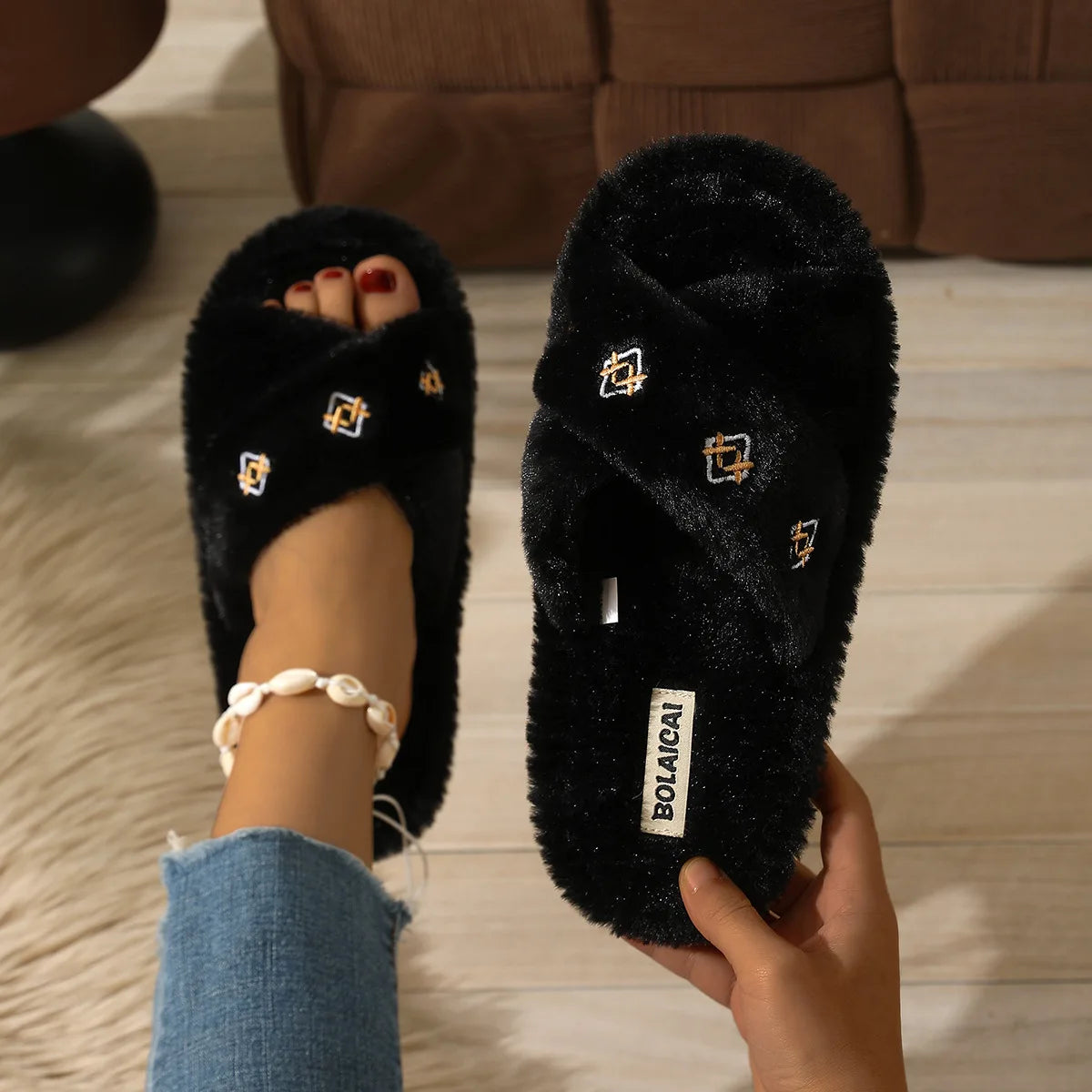 Women's Fluffy Fur Slippers – Embroidery Plush Cross Band Slides Plush Fur Slippers Axl Black 38-39