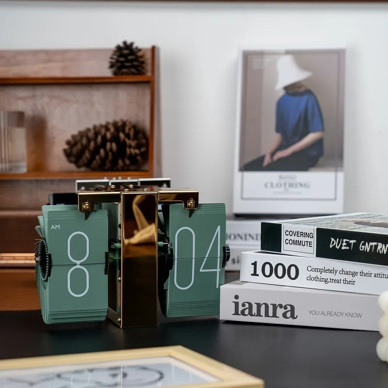 Nordic Retro Page-Turning Desk Clock | Quartz Table Ornament Desk Clock Axl