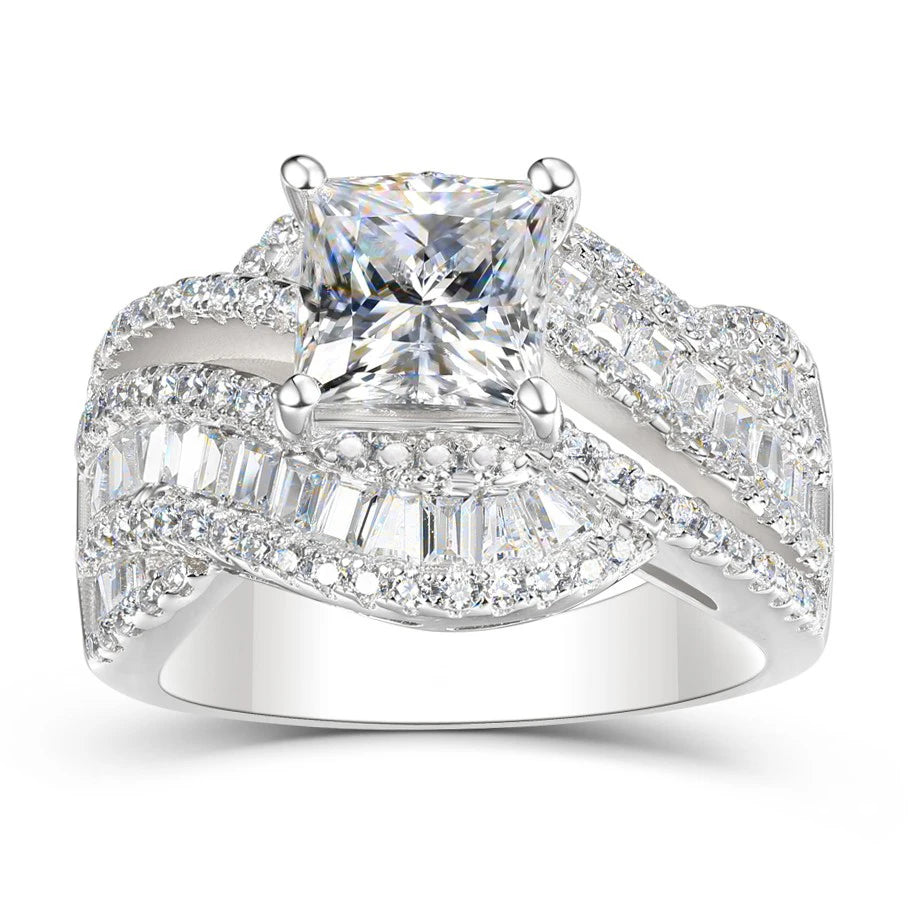 Huitan Iced Out CZ Women's Wedding Ring | Prong Set Q609 CZ Wedding Ring Axl