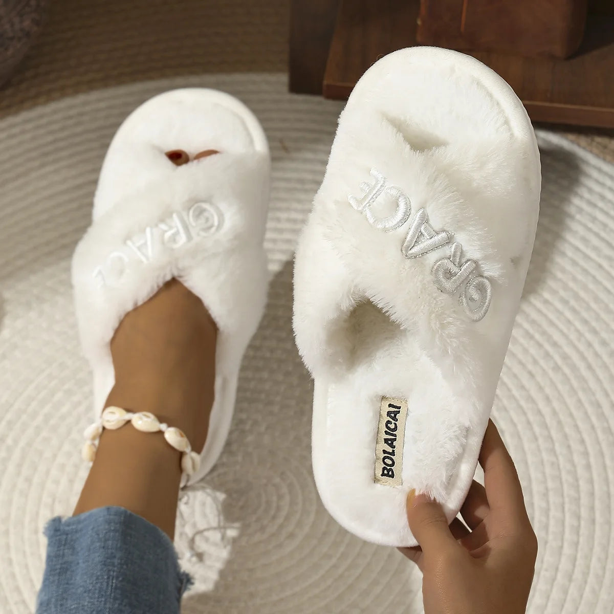 Women's Faux Fur Fluffy Slides – Custom Name Letter Slippers Faux Fur Slides Axl White 42-43