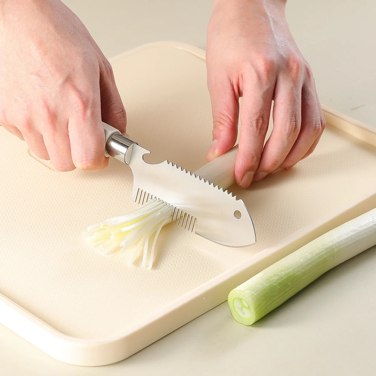 Stainless Steel Scallion Slicer – Ergonomic Vegetable Cutter Vegetable Slicer Axl