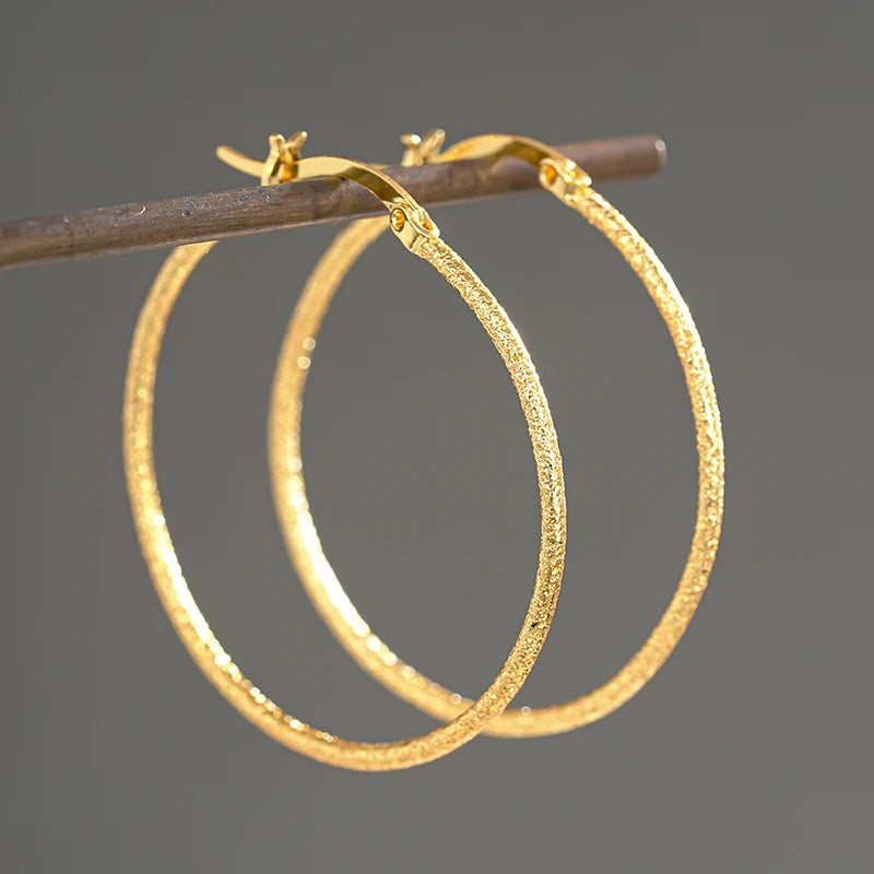 Huitan Frosted Gold Hoop Earrings – Textured Big Circle Hoop Earrings Axl E5704
