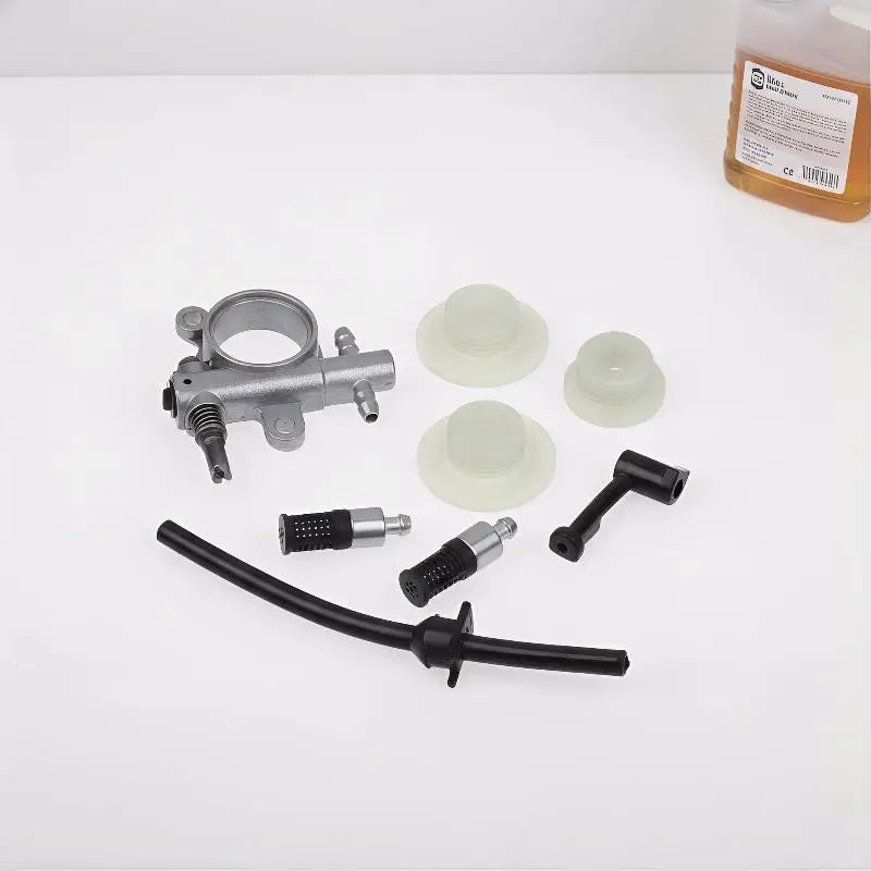 25CC 2500 Chainsaw Oil Pump Line Hose Kit with Worm Screw Chainsaw Repair Kit Axl