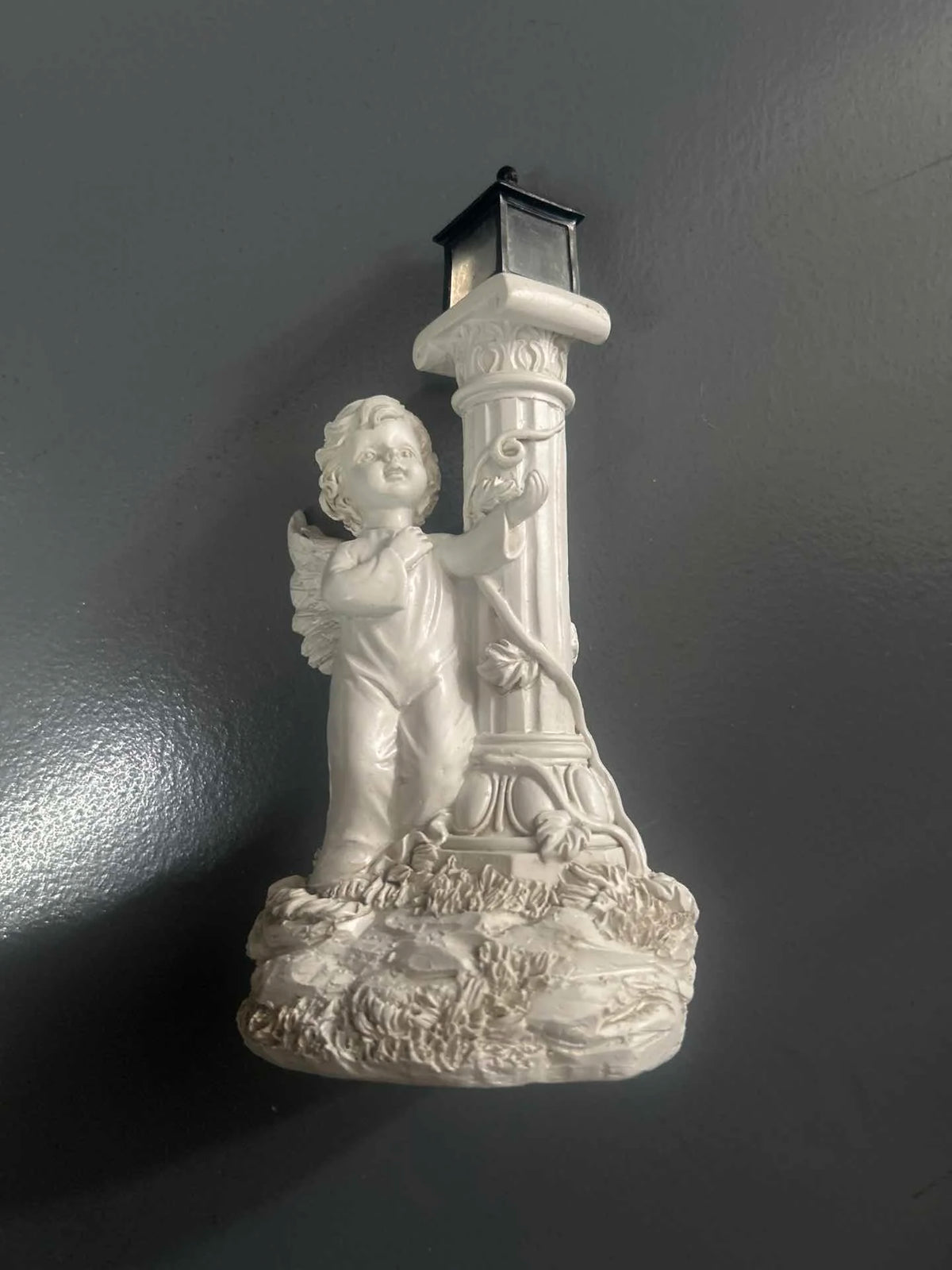 Solar Angel Garden Lamp – European Roman Column Resin Sculpture Solar Garden Sculpture Axl left