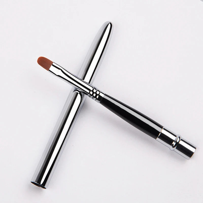 Retractable Lip Brush with Cover – Portable Makeup Tool Lip Makeup Brush Axl