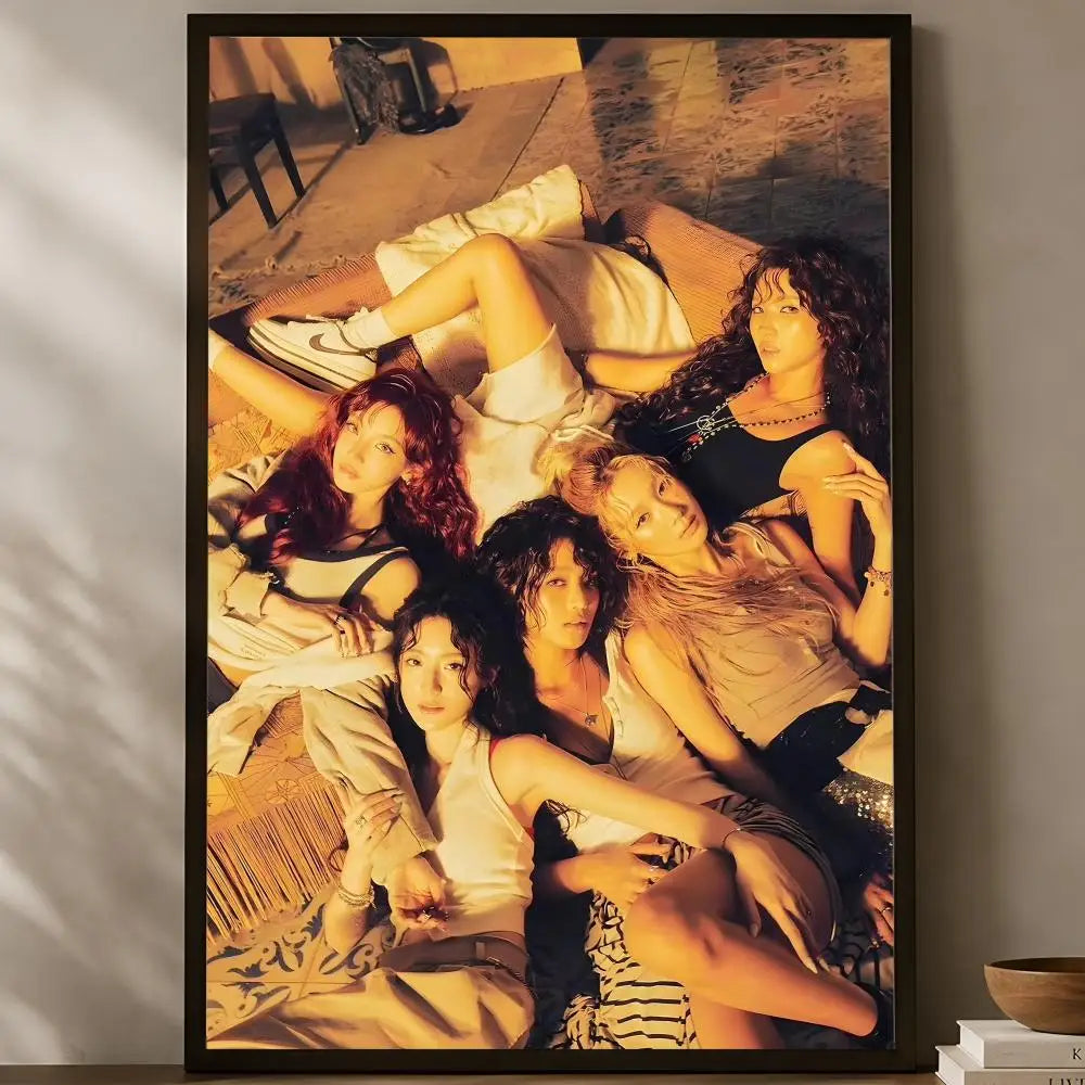 (G)I-DLE Self-Stick HD Wall Art Poster – Waterproof K-Pop Decor Wall Art Poster Axl White06 15X20cmNoframe