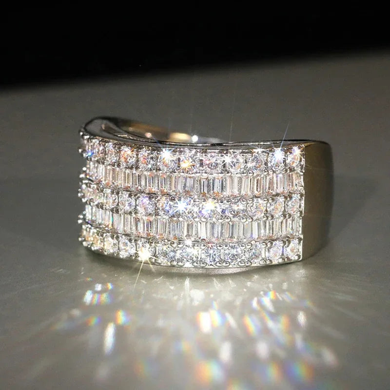 Huitan Cubic Zirconia Cocktail Ring – Sparkling Women's Ring Cocktail Ring Axl