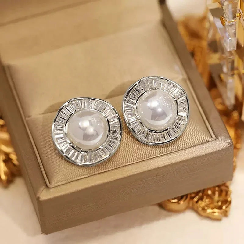 Huitan Simulated Pearl Stud Earrings – Dainty Fashion Jewelry Pearl Stud Earrings Axl