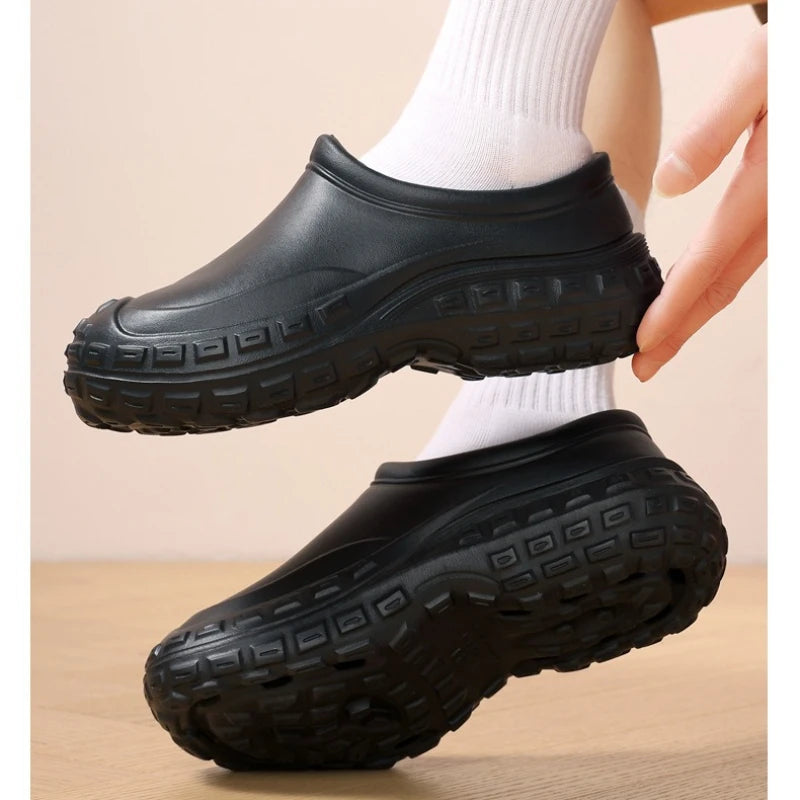 YBQJOO Men's Slip-On Clogs – Waterproof Anti-Slip Beach Shoes Slip-On Clogs Axl