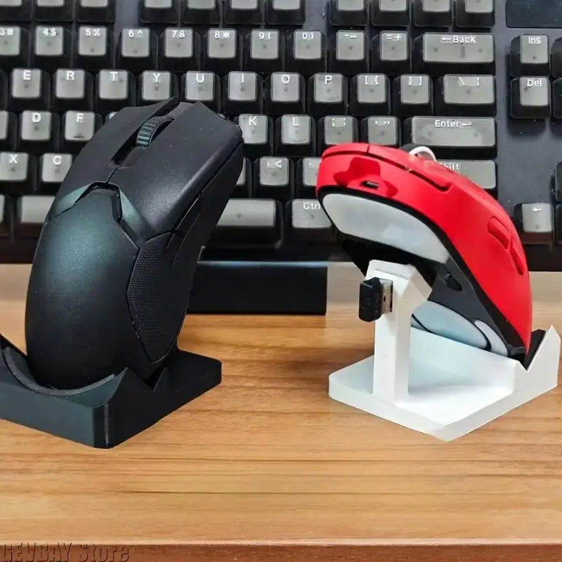 3D Printed Mouse Display Stand – Non-Slip Base & Receiver Slot Mouse Display Stand Axl