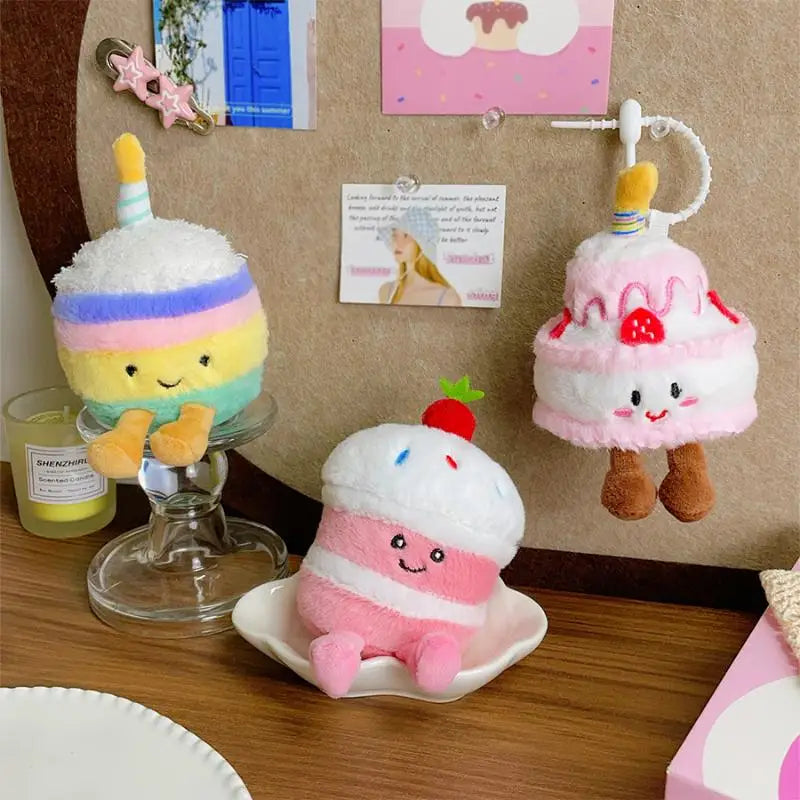 Kawaii Cake Plush Keychain – Cute Birthday Dessert Pendant Plush Keychain Charm Axl