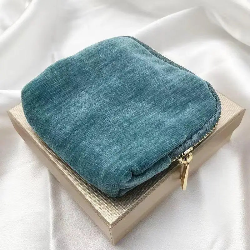 Soft Velvet Jewelry Pouch – 4-Slot Tassel Zipper Travel Bag Jewelry Storage Pouch Axl