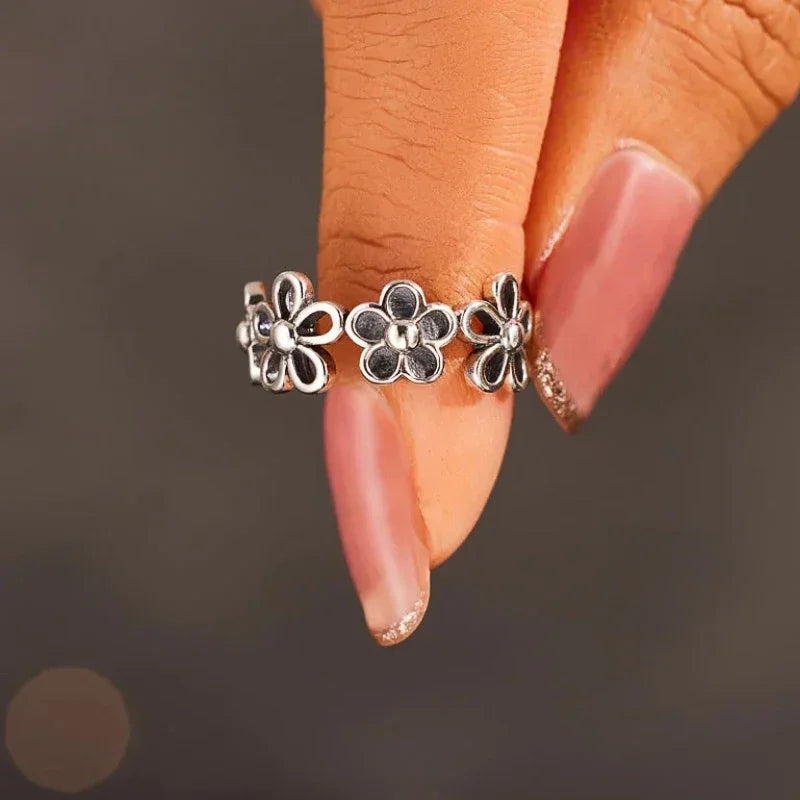 Huitan Vintage Flower Ring – Dainty Fashion Ring for Women Fashion Ring Axl