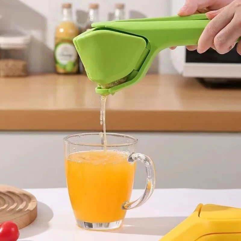 Manual Citrus Juicer – Food-Grade Plastic Lemon Lime Squeezer Manual Citrus Juicer Axl