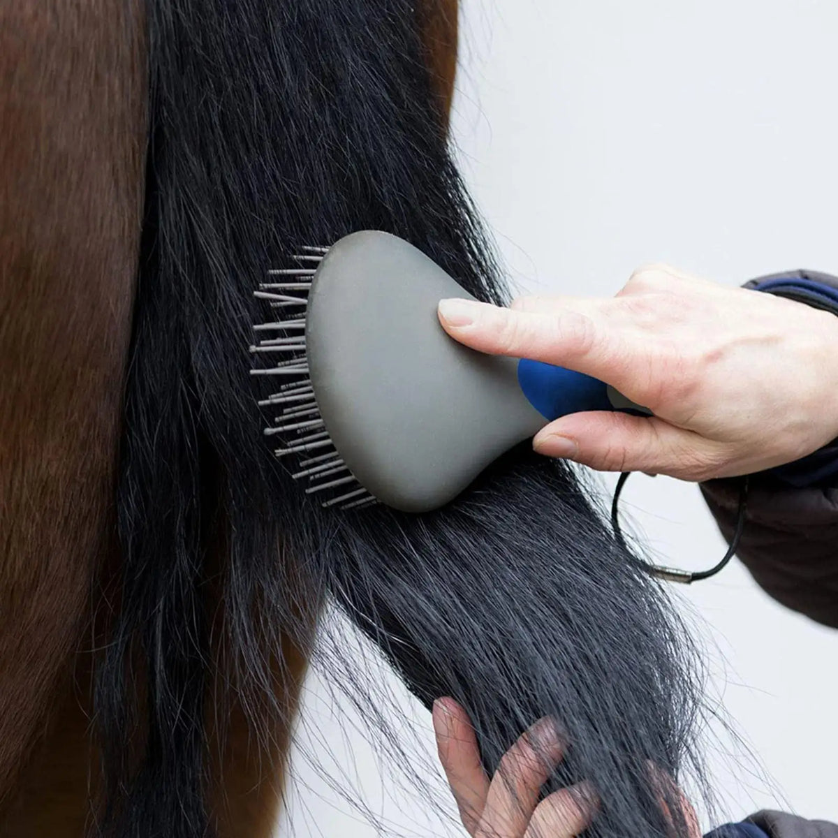 Horse Mane & Tail Brush – Soft Needle Bristles Grooming Kit Horse Grooming Brush Axl