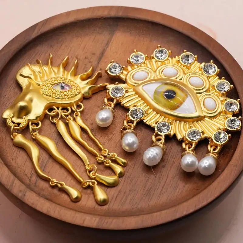Devil's Eye Glaze Brooch – Luxury Alloy Tassel Lapel Pin Fashion Brooch Pin Axl