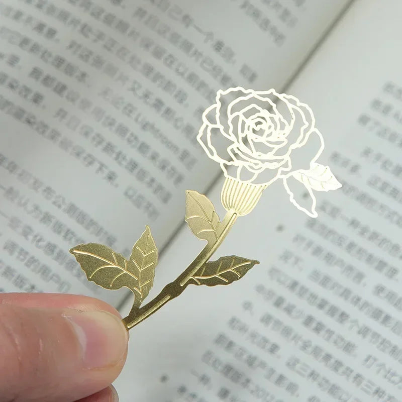 Brass Metal Flower Bookmark – Hollow Rose & Carnation Gift Metal Bookmark Axl