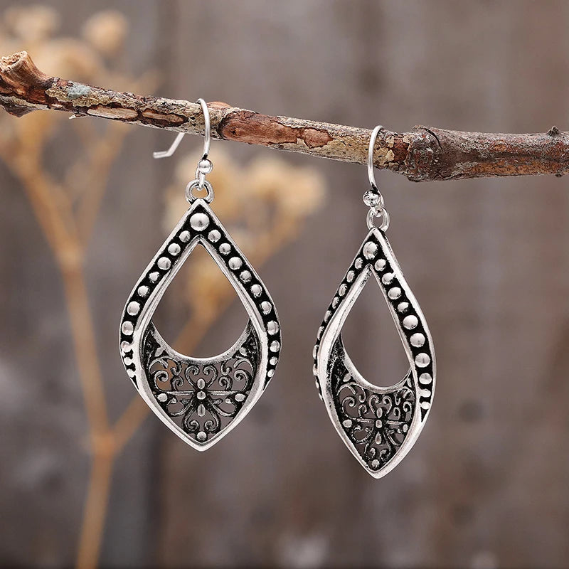 Huitan Vintage Leaf Dangle Earrings – Boho Hollow Flower Drop Dangle Earrings Axl