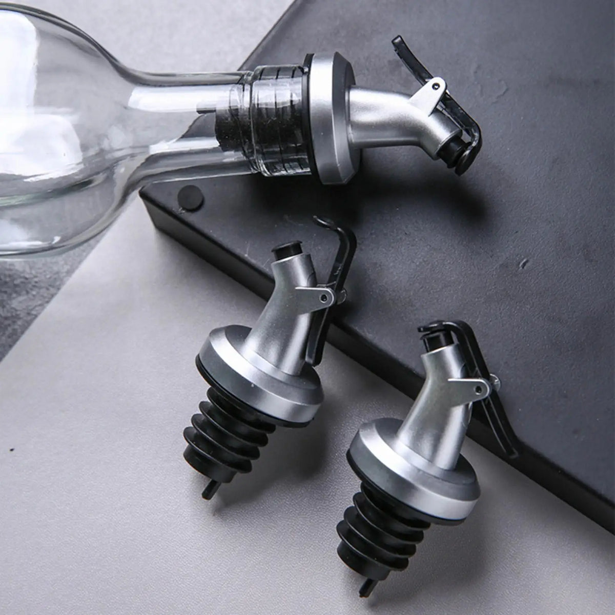 Leak-Proof Oil Bottle Pourer Spout – Olive Oil & Liquor Oil Bottle Pourer Axl