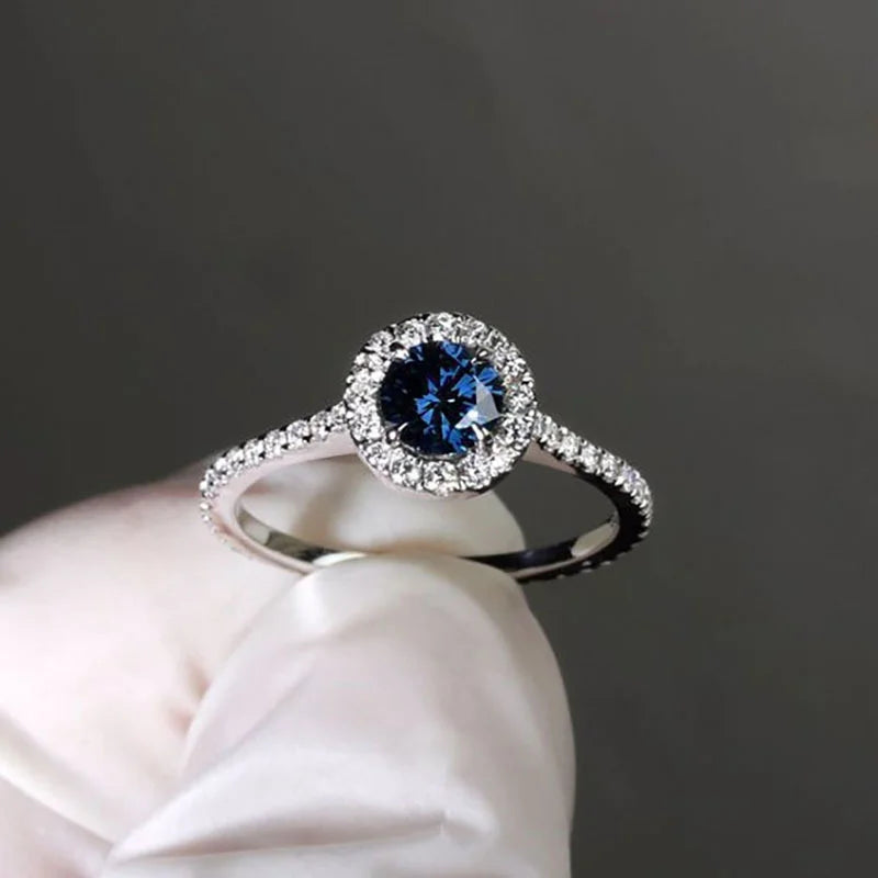 Huitan Women's Eternity Wedding Ring – Cubic Zirconia Band Wedding Band Ring Axl Q091 8