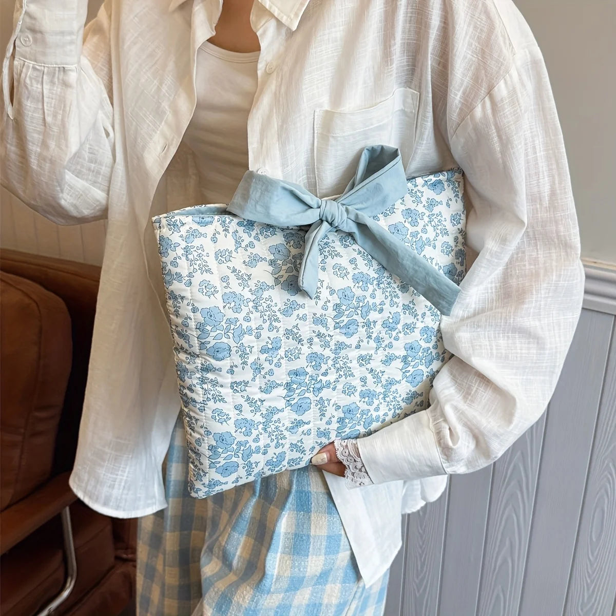Women's Floral Quilted Tote – Large Book & Cosmetic Organizer Bag Quilted Tote Bag Axl