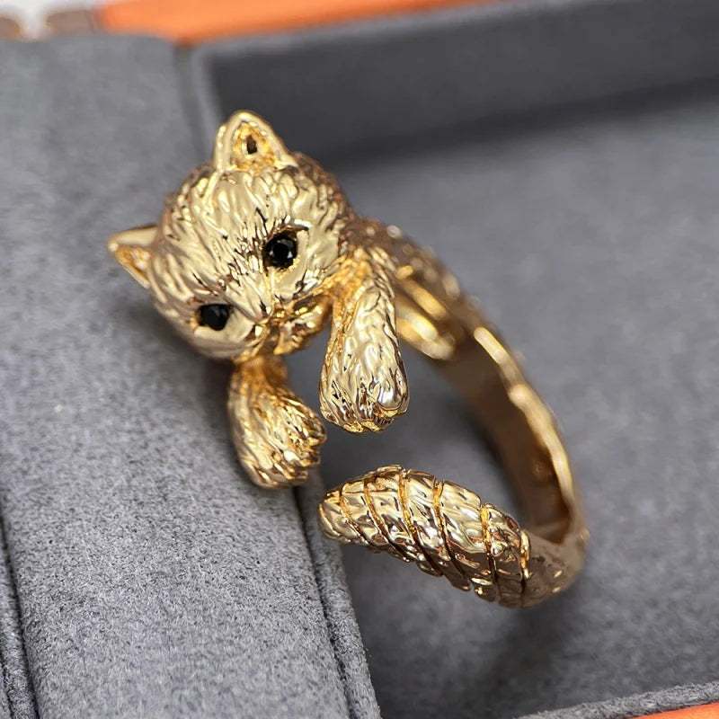 Huitan Gold Cat Ring – Cubic Zirconia Animal Fashion Jewelry Fashion Ring Axl