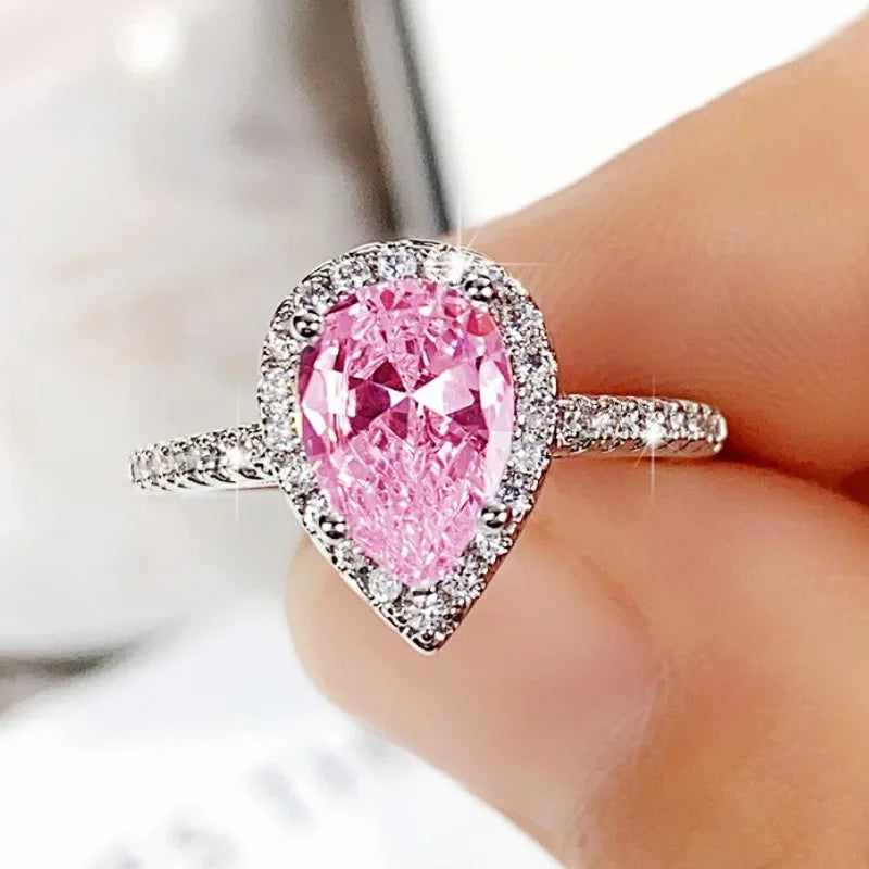 Huitan Waterdrop CZ Ring – Women's Eternity Wedding Band Fashion CZ Ring Axl