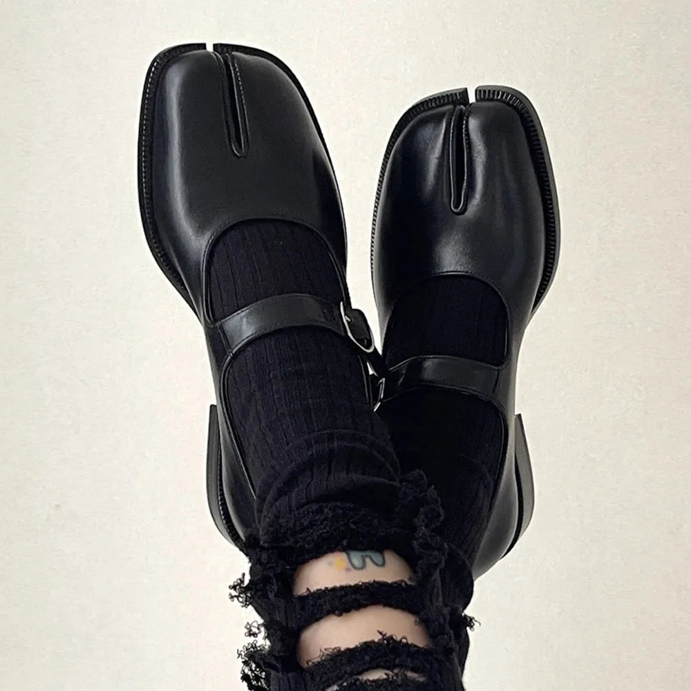 Women's Split Toe Tabi Mary Jane Flats | Buckle Strap Mary Jane Flats Axl