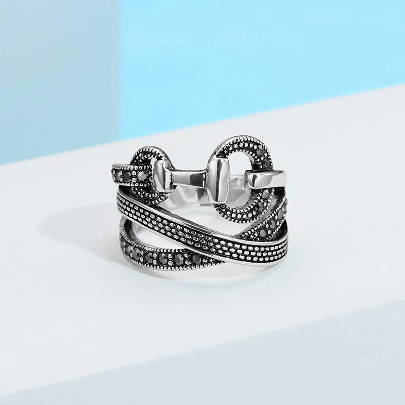 Huitan Irregular Knot Cubic Zirconia Ring – Women's Party Jewelry Fashion Ring Axl