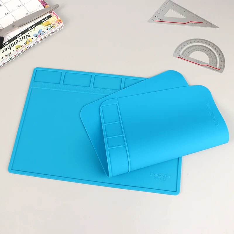 ESD Silicone Soldering Mat – Heat-Resistant Electronics Repair Pad Soldering Work Mat Axl