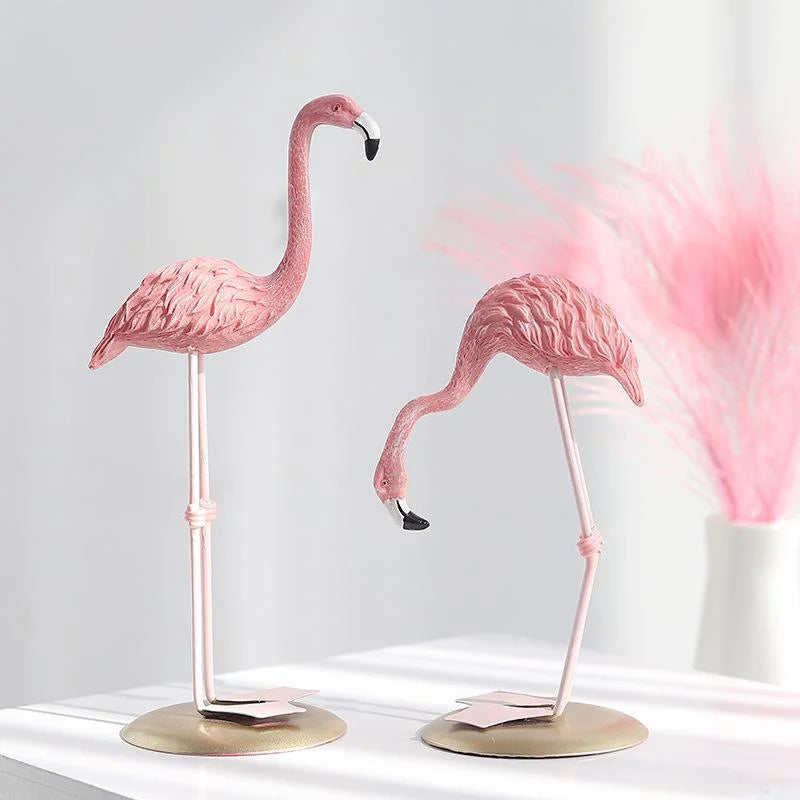 Resin Flamingo Figurine – Desk & Home Decor Sculpture Resin Figurine Axl