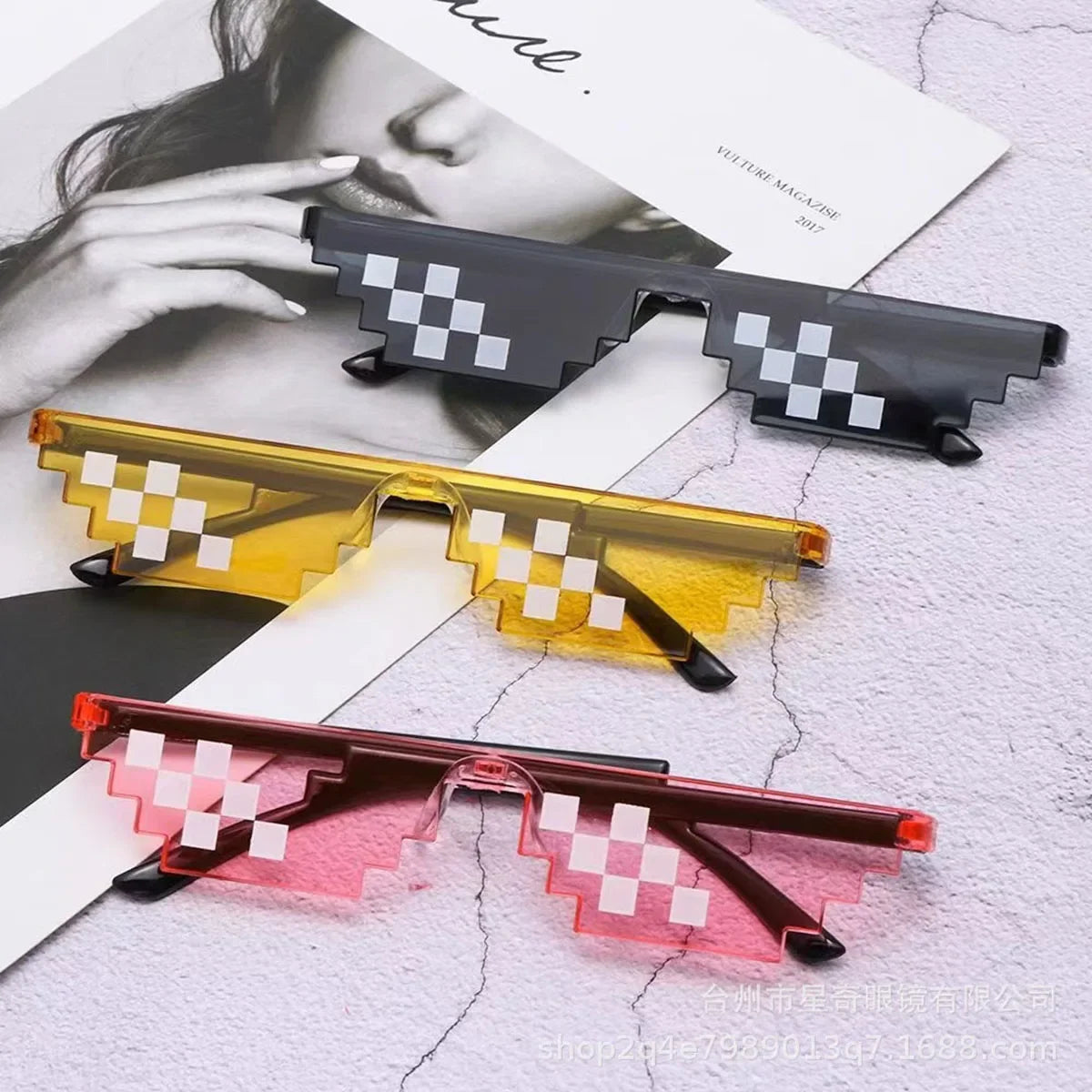 5-Pack Pixel Mosaic Sunglasses – Funny Novelty Party Glasses Novelty Gag Glasses Axl